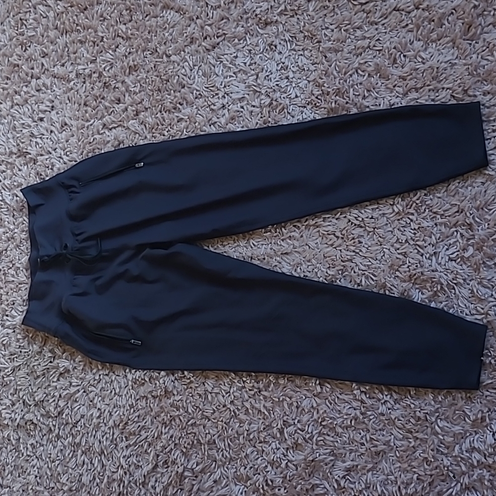 Old navy powersoft go dry jogger